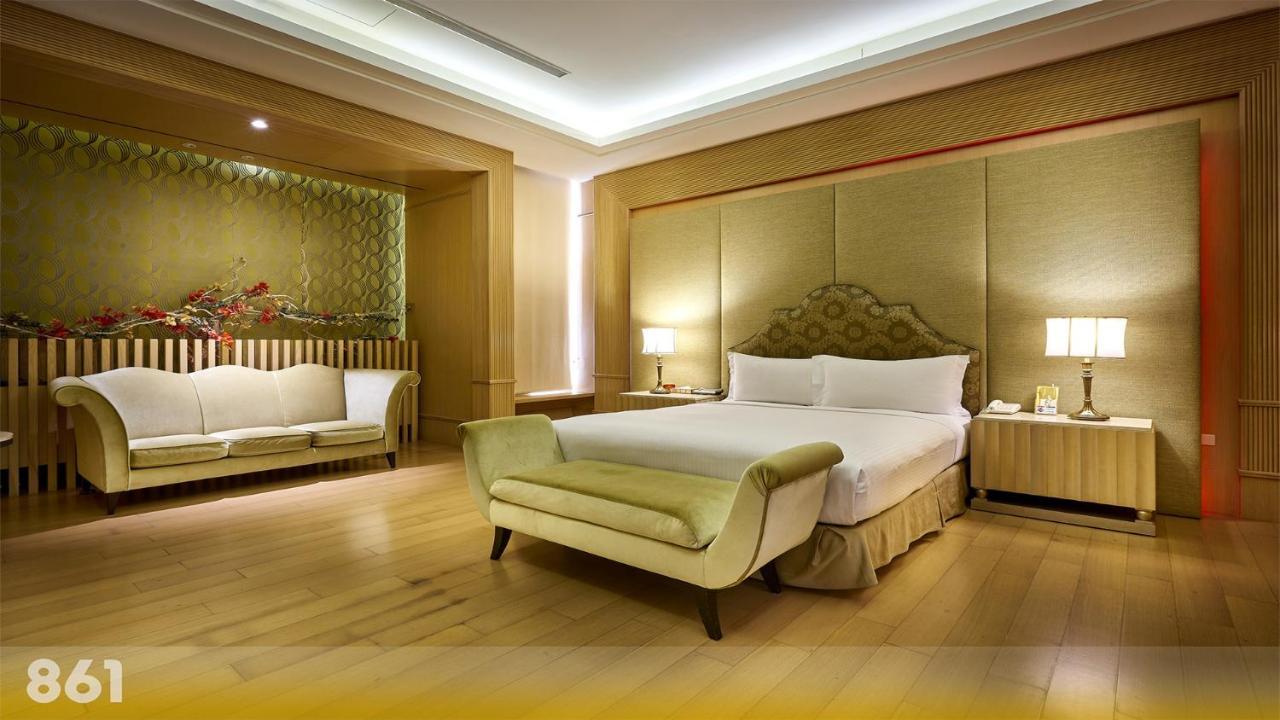Wehome Motel Tainan Exterior photo